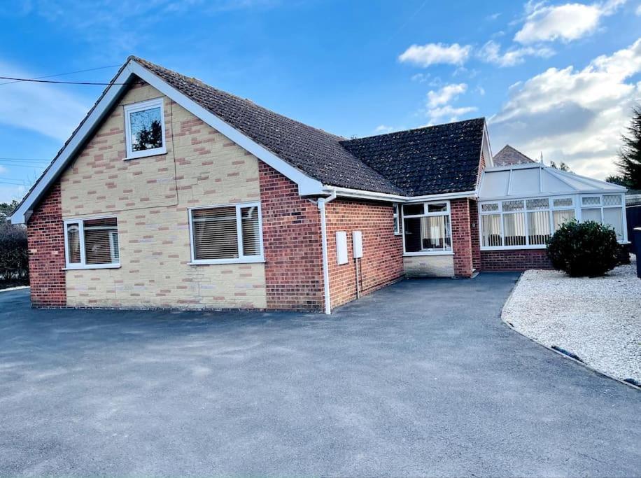 5-Bedroom Cottage In Healing, Grimsby Dış mekan fotoğraf
