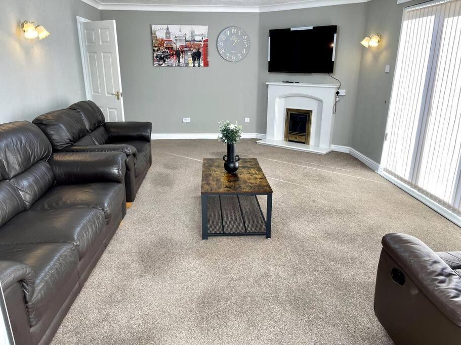 5-Bedroom Cottage In Healing, Grimsby Dış mekan fotoğraf