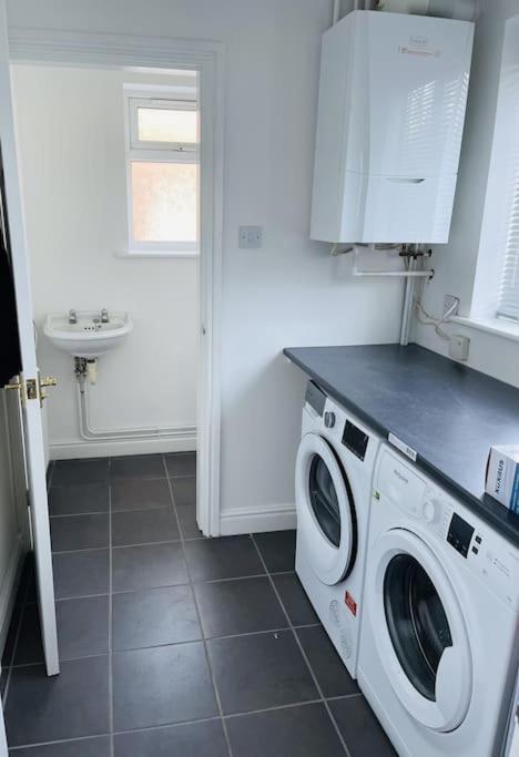 5-Bedroom Cottage In Healing, Grimsby Dış mekan fotoğraf